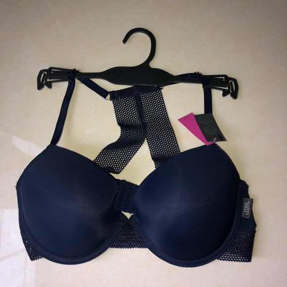 Vince Camuto Other - Vince Camuto bra with detailed back navy blue
